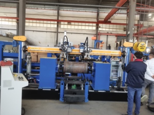 Machine de soudage automatique à couture circulaire / à couture droite avec oscillateur de torche pour - Product Image 1