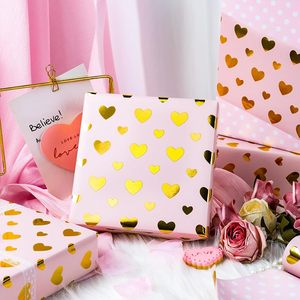 Rollo de Papel de Regalo con Corazones en Oro Rosa, 46.8 Pies Cuadrados, Reversible, para Bodas, Aniversarios, Manualidades y Empaque - Product Image 6