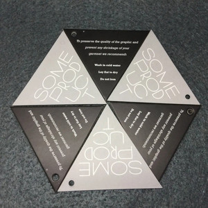 Giấy Tráng Bóng Tùy Chỉnh Thẻ Treo Hình Lá Thiết Kế Chuyên Nghiệp Cho Hàng May Mặc - Product Image 5