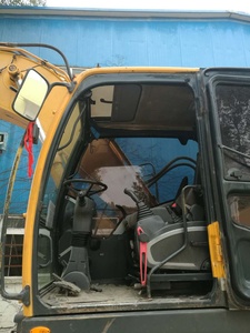 Excavatrice sur chenilles d'occasion de 21 tonnes R210W-9 Hyundai Cummins Engine Matériel de construction de haute qualité - Product Image 2