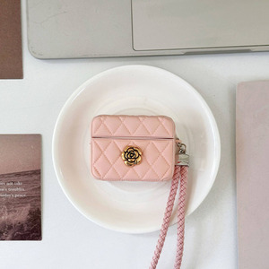 เคส AirPods ลายดอกคามิลเลียสุดหรู พร้อมสายคล้องมือ หนังคุณภาพพรีเมียมแบบเย็บลาย ป้องกันแรงกระแทก เป็นมิตรต่อสิ่งแวดล้อม สำหรับผู้หญิง - Product Image 2