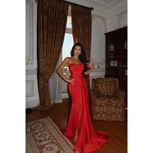 Vestido de Fiesta Formal Rojo Elodie Talla XS, Vestido Largo de Noche con Cuello Alto, Estilo Línea A, Largo hasta el Suelo, con Lentejuelas, Pedrería y Perlas - Product Image 5