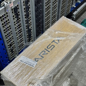 Switch Arista DCS-7280SR-48C6-R con 48 puertos SFP+ de 10GB, 6 puertos QSFP de 100GB, flujo de aire B-F y función POE - Product Image 5