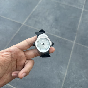 Montre Y2K Richtramp Original Oak Torpedo, bracelet en caoutchouc analogique écologique de forme spéciale, tendance vintage du <span class=keywords><strong>millénaire</strong></span> - Product Image 2