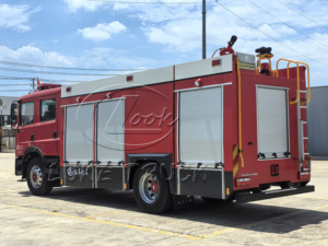 Camion de pompiers de 6000 litres, 6 tonnes, avec lance à eau et mousse pour la lutte contre les incendies, destiné aux services d'incendie urbains - Product Image 2