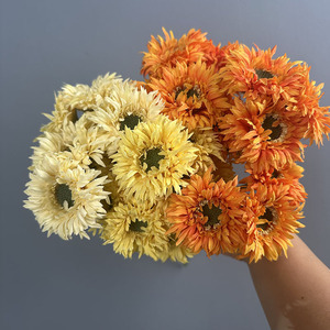 Ramo de 3 Cabezas de Gerbera Artificial de Seda, 26 cm, Ramo Pequeño de Margaritas Africanas Artificiales, Crisantemo Falso Vintage para Decoración del Hogar - Product Image 4