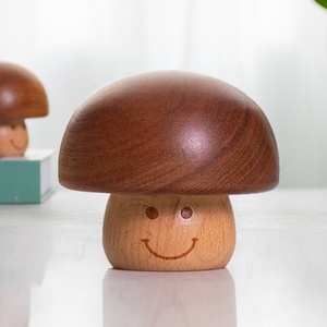 Ever Bright Retro Castle in the Sky Boîte à <span class=keywords><strong>musique</strong></span> Mini mécanisme de remontage de champignon rotatif en bois Logo personnalisé Cadeau d'anniversaire de vacances - Product Image 1
