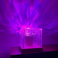 USB Ocean Wave Dynamic Water Ripple Pattern Multicolore Chambre à coucher Décoration Northern Night Lights Projector Aurora Borealis Lamp