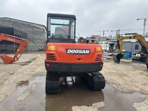 Excavadora hidráulica de cadenas Doosan DH60 de 6 toneladas en buen estado - Product Image 4