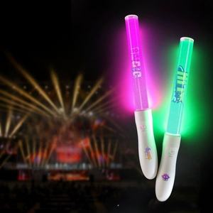 Bâtons lumineux <span class=keywords><strong>LED</strong></span> multicolores personnalisables avec logo, télécommande DMX pour concerts, événements et fêtes - Product Image 2