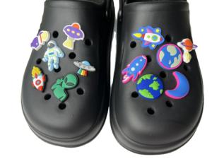 Nouveau modèle en gros dessin animé <span class=keywords><strong>alien</strong></span> univers série chaussure décoration conception personnalisée pvc chaussure bracelet décoratif chaussures accessoires - Product Image 4