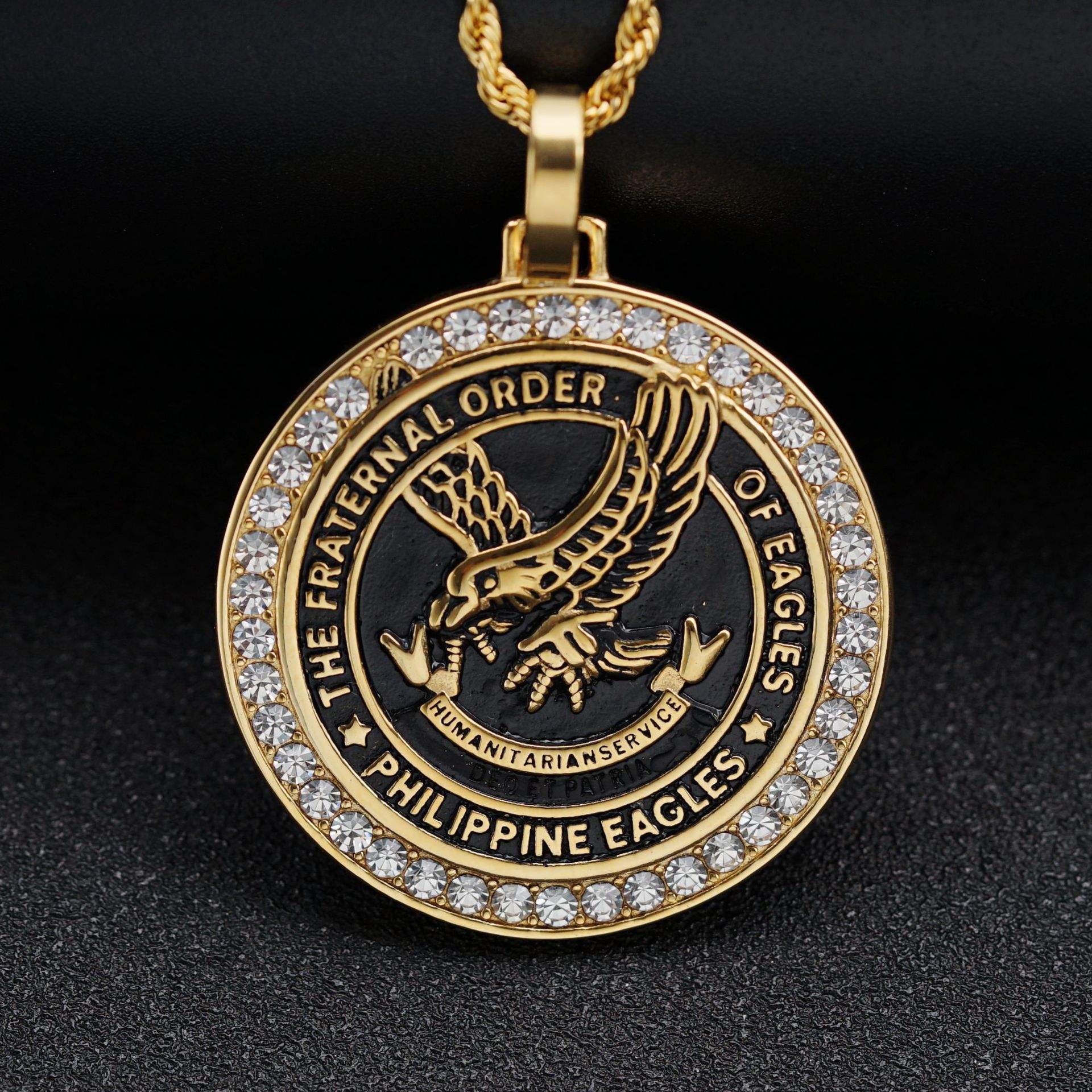 จี้เดี่ยวสีดำทองไม่มีโซ่