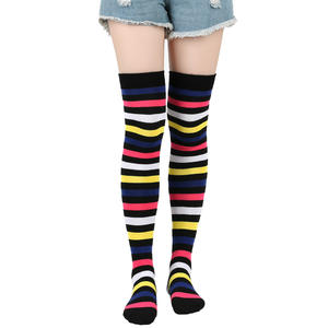 Chaussettes longues fantaisie rayées colorées pour femmes et filles, au-dessus du genou, pour Halloween, cosplay, tricotées, extensibles, hautes jusqu'à la cuisse, vente en gros - Product Image 3