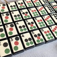 Magnifiques ensembles de Mahjong américains classiques vintage de qualité supérieure avec tuiles à motifs traditionnels pour la maison, les fêtes, le divertissement et les cadeaux