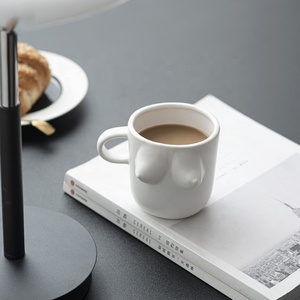 <span class=keywords><strong>Taza</strong></span> <span class=keywords><strong>de</strong></span> Café Creativa <span class=keywords><strong>de</strong></span> Cerámica <span class=keywords><strong>de</strong></span> 300 ml con <span class=keywords><strong>Forma</strong></span> <span class=keywords><strong>de</strong></span> Cuerpo Femenino, <span class=keywords><strong>Taza</strong></span> Divertida con <span class=keywords><strong>Forma</strong></span> <span class=keywords><strong>de</strong></span> Senos, Decoración Nórdica para el Hogar, <span class=keywords><strong>Taza</strong></span> para Agua o Té - Product Image 2