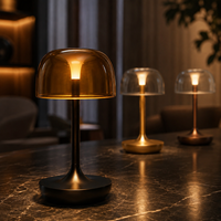 Lampe LED portable de luxe avec abat-jour en verre en forme de champignon pour l'hôtellerie, les restaurants, les hôtels, les cafés, les mariages, la décoration de table