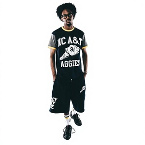 Camiseta de Hombre con Mangas en Contraste Negras, Cuello Redondo, Manga Corta, Diseño Gráfico, Estilo Casual Urbano - Product Image 1