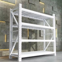 Système de stockage en rack interconnecté pour centre d'expédition e-commerce et la préparation de commandes de marchandises en cartons en grande quantité