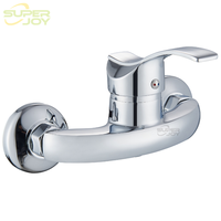 Robinet de salle de bain mural monocommande chaud/froid chromé avec poignée en zinc et douchette à jet doux effet pluie