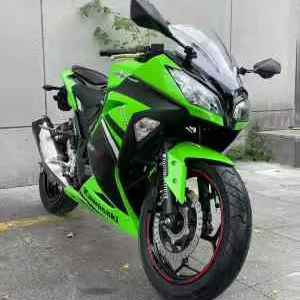 Moto sportive <span class=keywords><strong>Kawasaki</strong></span> <span class=keywords><strong>Ninja</strong></span> 400cc d'occasion à essence de Guangdong avec une vitesse maximale de plus de 80 km/h pour la conduite en ville - Product Image 1