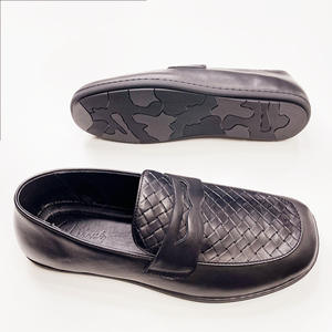 Zapatos planos de hombre de cuero genuino de alta calidad, zapatos de cuero ligeros con cordones y punta en pico, suela de goma, para oficina y uso profesional. - Product Image 4