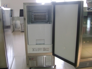 ORIEN/OEM Undercounter <b>Ice</b> <b>Machine</b>(with CE/UL/CB Certificates) Undercounter <b>Ice</b> <b>Machine</b> - Product Image 3