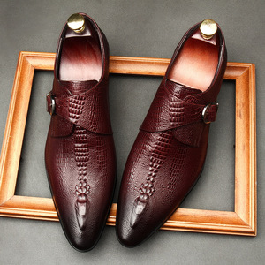 Nuevas tendencias en zapatos casuales negros para hombre para 2025: Fiestas formales y genuinas - Product Image 6