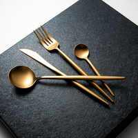 Ensemble de couverts réutilisables écologiques en acier inoxydable classique, couteau à steak, fourchette, cuillère, cuillère à dessert, passe au lave-vaisselle, usage domestique