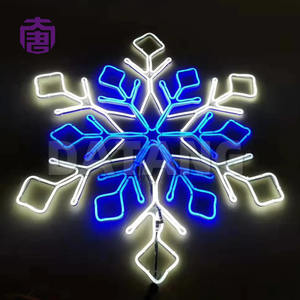 Luminaire LED flocon de neige personnalisé IP65 pour intérieur/extérieur, éclairage décoratif de Noël pour jardin et événements, pour espaces intérieurs - Product Image 3