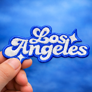 Parche de tela con forma irregular personalizada, diseño de color en contraste, logotipo de marca con letras bordadas, parche termoadhesivo para ropa/gorra - Product Image 1