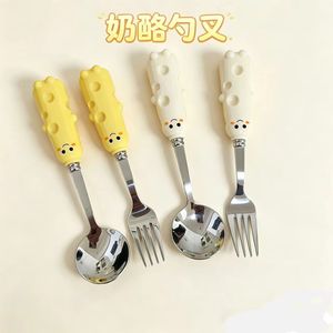 Ensemble cuillère et fourchette à fromage mignonnes en acier inoxydable, couverts portables pour enfants, design de dessin animé - Product Image 3