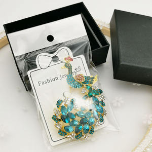 Personalización del último diseño y elegante broche de pavo real de cristal de aleación de Zinc broche de joyería de mujer de estilo europeo y americano - Product Image 6