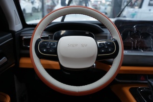 Veicolo Elettrico di Lusso a <span class=keywords><strong>Nuova</strong></span> Energia Prodotto in Cina con 50kW di Potenza Elevata, Lunga Autonomia, Confortevole, Facile da Guidare, SUV a 4 Posti con Guida a Sinistra - Product Image 4