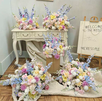Arrangement de centre de table pour mariage, couleur printanière, boule de fleurs de 60 cm, mélange de roses roses et bleues
