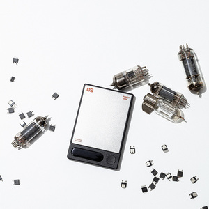 Stick-on không dây 5000mAh ngân hàng điện với chất kết dính trở lại an toàn đính kèm vào điện thoại và trường hợp điện thoại kích thước túi máy bay an toàn - Product Image 2