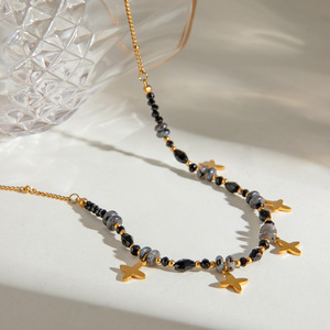 Collier pendentif étoile en pierre naturelle plaqué or 18 carats, unisexe, à porter au quotidien - Product Image 4