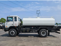 Camion-citerne Dongfeng 4x4 |   Liste de prix des réservoirs d'eau tout-terrain de 8 m³ |   Fabricant de réservoirs E-coat