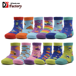 Calcetines Deportivos Antideslizantes para Niños y Niñas, Medias de Bambú con Dibujos Animados de Animales, Novedad - Product Image 1