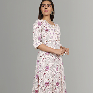 Beau costume imprimé de bloc de main floral pour les femmes - Product Image 1