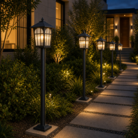 Lanterne de jardin classique avec verre côtelé pour l'éclairage des allées de villa
