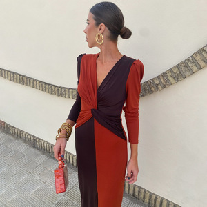 Vestido Maxi con Bloques de Color y Cuello en V, Diseño Anudado, Ajuste Delgado, Manga Larga, para Eventos Nocturnos - Product Image 2