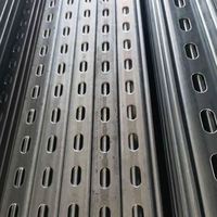 Supports de fixation pour panneaux solaires en aluminium, profilés carrés en C, et colliers de serrage pour profilés en acier Unistrut en C