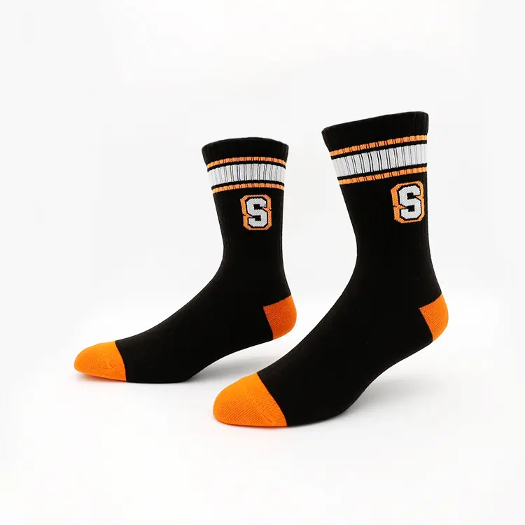 En çok satan Unisex atletik Sneaker % 100 pamuk erkek kadın çorap spor kişiselleştirilmiş özel logo sıcak moda çorap