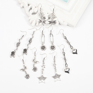 ต่างหูห้อยสไตล์โบฮีเมียนวินเทจสีเงิน ดีไซน์ลายกุหลาบและแมลงปอแบบโปร่ง เครื่องประดับแฟชั่นปี 2023 - Product Image 2