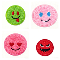 Usine de gros visage souriant émoticône clin d'oeil avec langue brodée fer sur patch