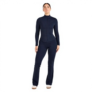 Veste de sport sans couture à col montant en nylon et élasthanne, coupe ajustée, légère, respirante, avec fermeture éclair frontale, idéale pour la course et le yoga - Product Image 1