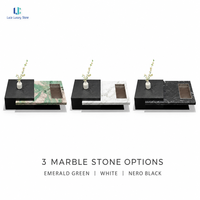 Table basse en marbre vert émeraude Luca |   Base en bloc noir veiné de jade poli, style moderne minimaliste, pour salon ou hôtel, taille personnalisée