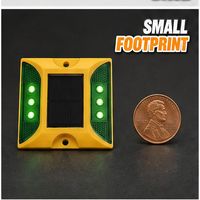 Marqueur routier solaire robuste pour commande en gros, étanche IP68, LED clignotante double face pour routes urbaines