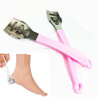 Couteau de pédicure en acier inoxydable pour éliminer les callosités, outil de raclage des pieds pour usage domestique