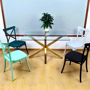 <span class=keywords><strong>Tavolo</strong></span> da Pranzo <span class=keywords><strong>di</strong></span> Design Minimalista Contemporaneo Moderno e Resistente con <span class=keywords><strong>Piano</strong></span> in <span class=keywords><strong>Vetro</strong></span> e Gambe in Metallo Dorato <span class=keywords><strong>per</strong></span> Cucina e Sala da Pranzo - Product Image 2
